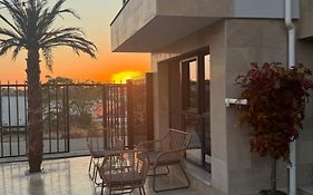 Ivon Apartments